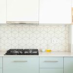 4 dicas para construir uma cozinha de kitnet funcional e espaçosa