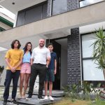 Famílias trocam cidade por condomínios em busca de conforto e segurança